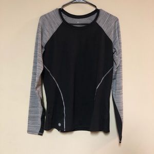 Athleta running long sleeve top